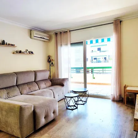 Magnifico Apartamento En La Playa De Gava Mar Apartamento *