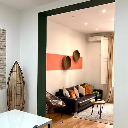 Appartamento Centric 2 Bedroom With A Private Lovely Terrace Barcellona