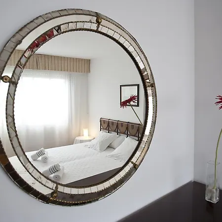 Apartament *