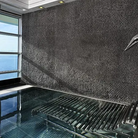 Hotel Arts 5*