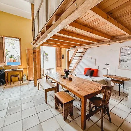 Privada, Casa Compartida Con Pareja Private Room, Shared House With A Couple Barcelona