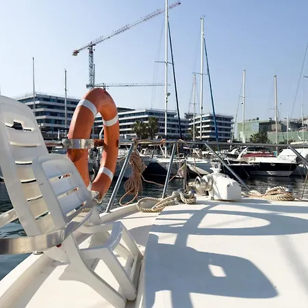 Hotel en barco Rufus Port Forum