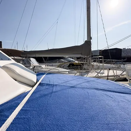 Hotel en barco Rufus Port Forum