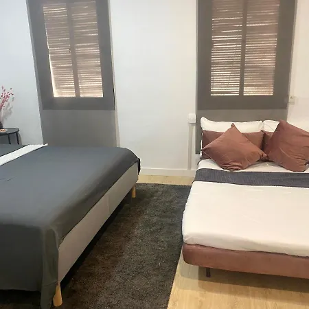 Appartamento Chic Apartments- Free Parking - 10 Min From Bcn Centre By Metro Barcellona