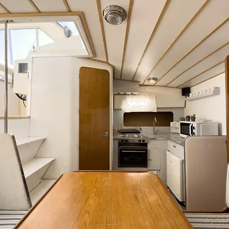 Hotel en barco Rufus Port Forum Sant Adrià de Besòs