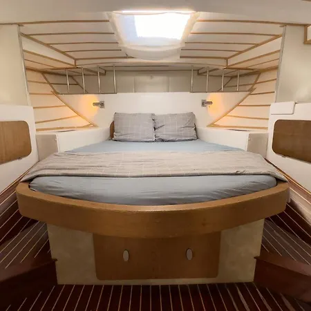 Hotel en barco Rufus Port Forum *