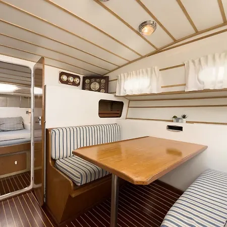 Rufus Port Forum Hotel en barco *