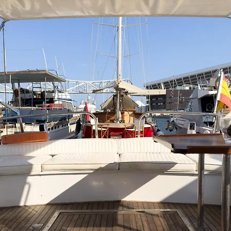 Rufus Port Forum Hotel en barco *