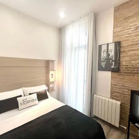 Front Arc Guest house Barcelona