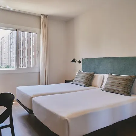 Отель Arenas Atiram 4*