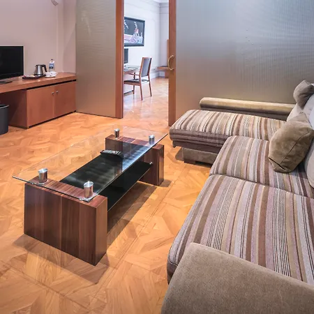Serhs Rivoli Rambla מלון 4*