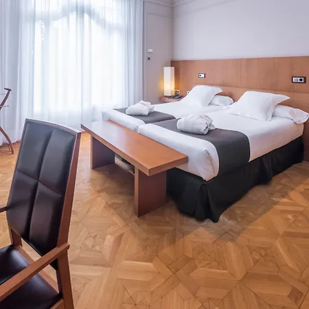 Serhs Rivoli Rambla מלון 4*