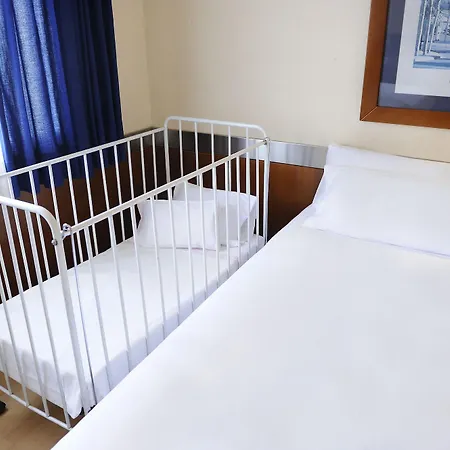 Hotel Tres Torres Atiram