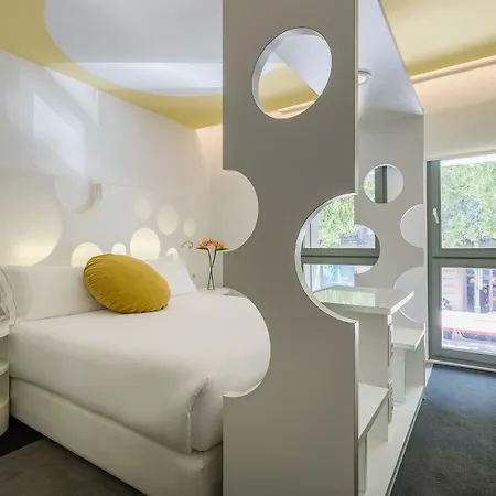 Hotel Mate Pau, 3*