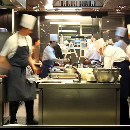 Отель Abac Restaurant Gl Monumento 5*
