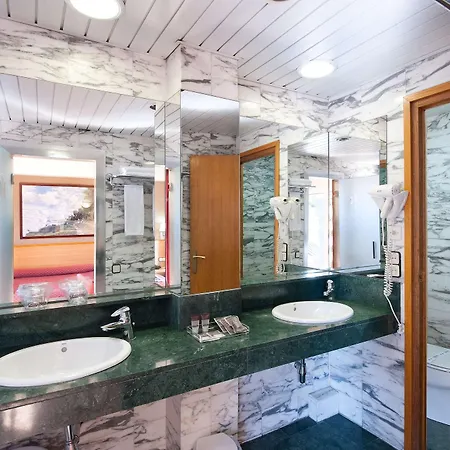 Catalonia Park Gueell Hotel 3*