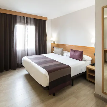 Hotel Catalonia Park Gueell 3*
