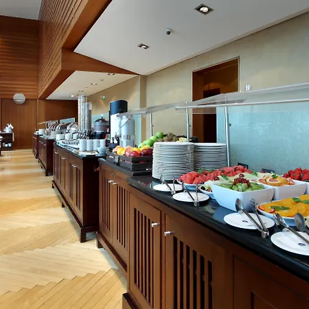 Eurostars Grand Marina Gl 5*