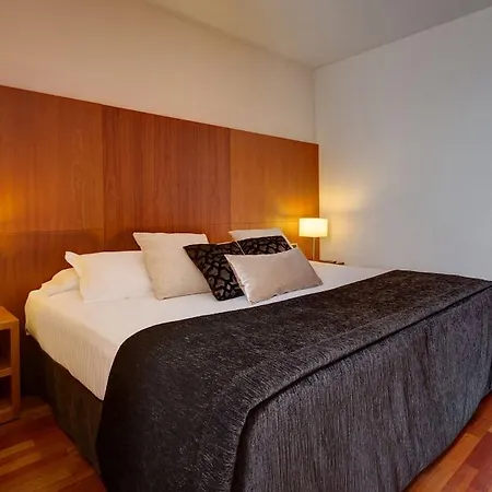 Hotel Acevi Villarroel 4*