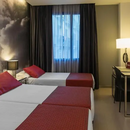 Catalonia Avinyo Hotel 3*