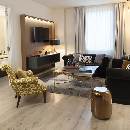 Hotel Gallery 4 Sup 4*