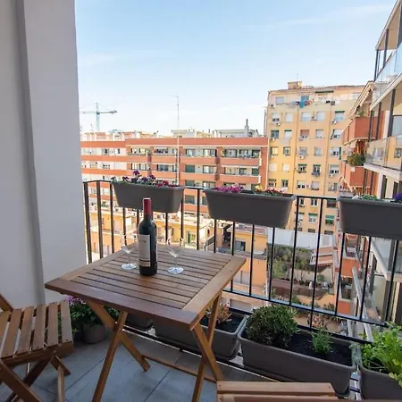 +25y Only, Family Flat Near The