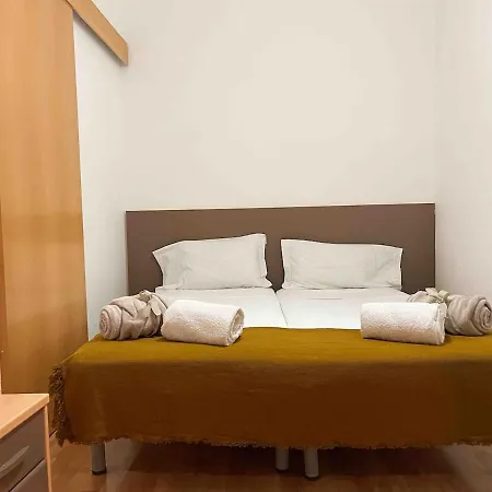 Apartamento Hostourist@bcn Monumental