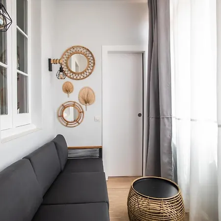 Tendency Miro 6 Apartment *