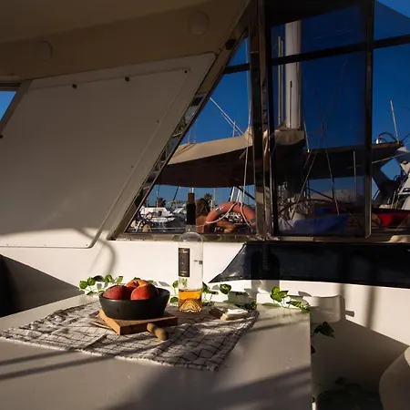 Botel Magno Ii Boat Sant Adria de Besos
