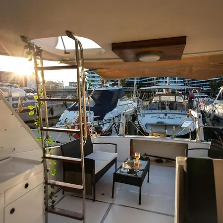Botel Magno Ii Boat Sant Adria de Besos