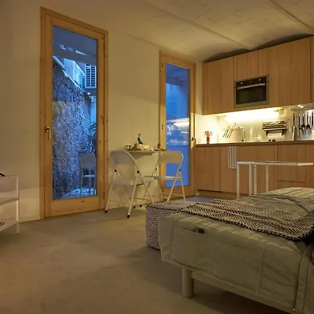 Lägenhet Luxury 1br With Patio Near The Barcelona