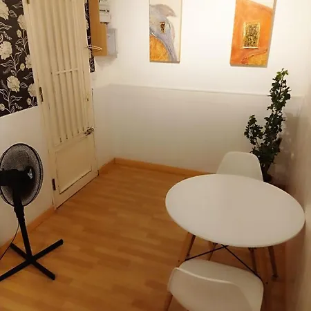 Guest house Small Single Private Center City *