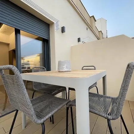 Lägenhet Delightfull With Terraze 3beds *