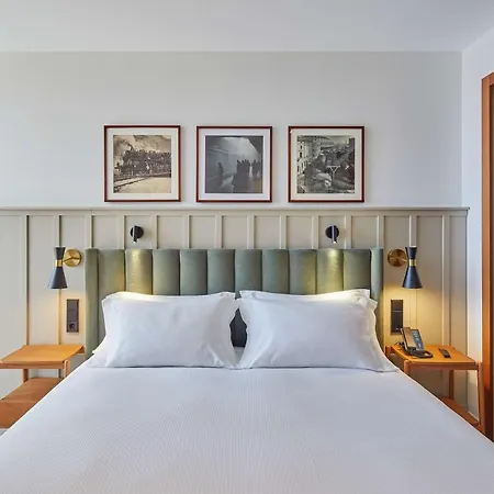 Via Sants Barcelona, Tapestry Collection By Hilton ホテル バルセロナ