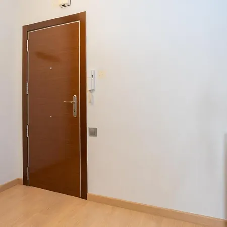 Sunny Beachside Haven 2 Bd In The Marina District * Барселона