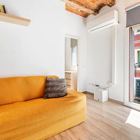 Apartment Beachside Bliss Charming 1-bedroom, Barceloneta *