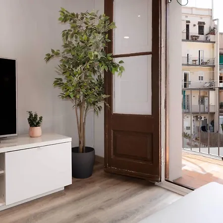 Apartment 22par1006 Newly Refurbished 2bed In Paral *