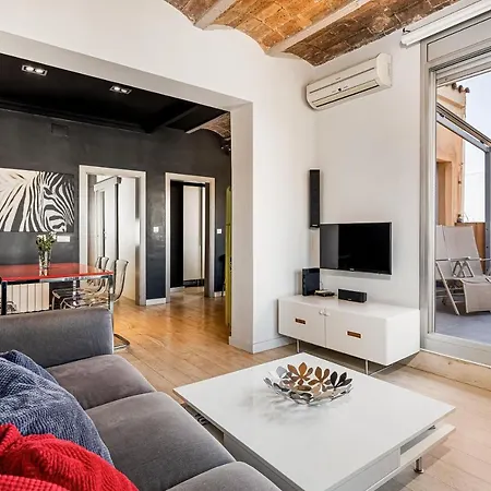 Stunning 2-bedroom With Two Terraces Lägenhet *