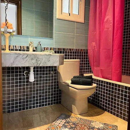 By La Rambla Rooms Hostel Barcelona