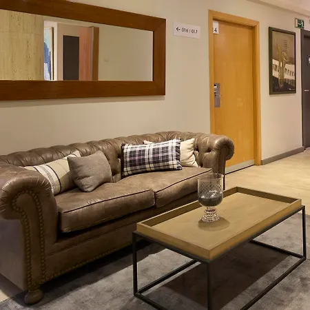 Otel Catalonia Castellnou 3*