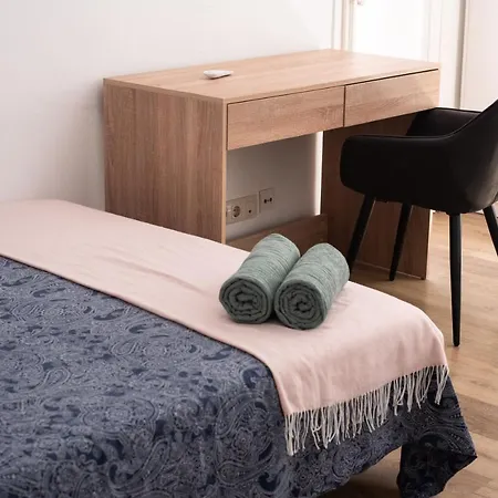 By Port Vell Rooms Hostel *