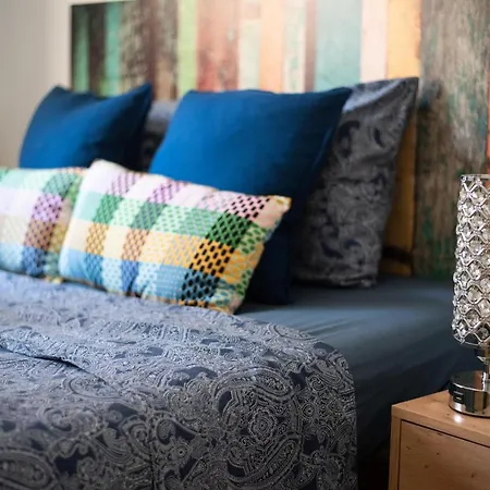 By Port Vell Rooms * Barcelona
