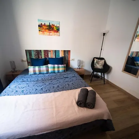 By Port Vell Rooms Hostel *