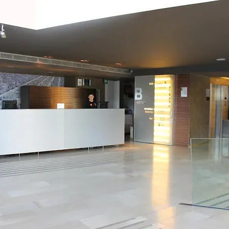 Hotell B