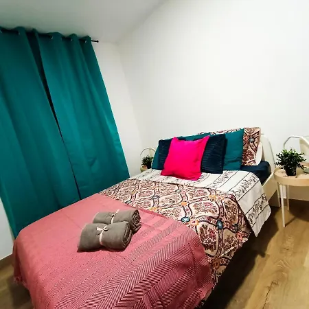 Rooms In Gothic Hostel