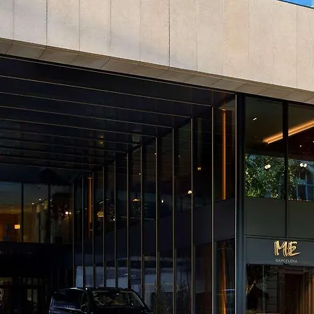 Hotel Me