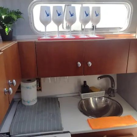 Yach Boat Botel Barcelona