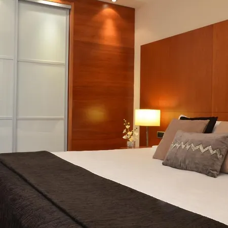 Hotel Acevi Villarroel 4*