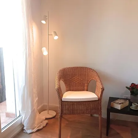 Apartment Comfortable Apartment. Very And Quiet. Barcelona