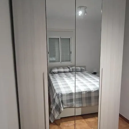 Acogedor Alojamiento En Trinitat Vella